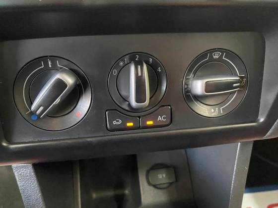 VOLKSWAGEN CROSSFOX 1.6 MI FLEX 8V 4P MANUAL